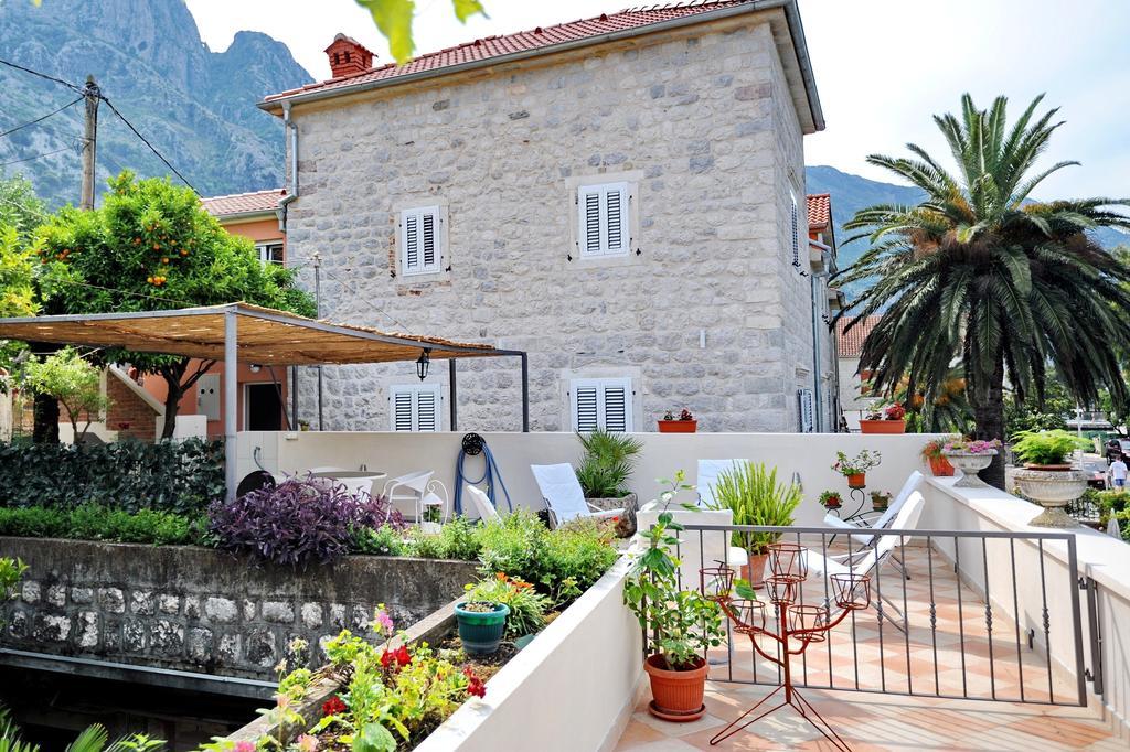 Apartments Ave R Kotor Room photo