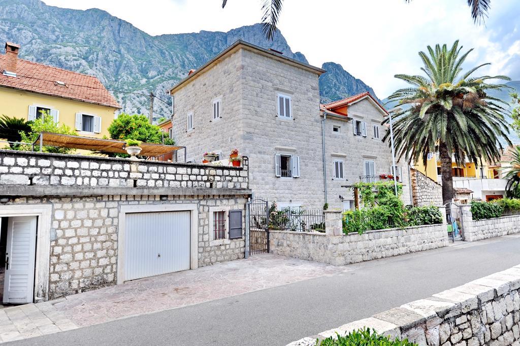 Apartments Ave R Kotor Room photo