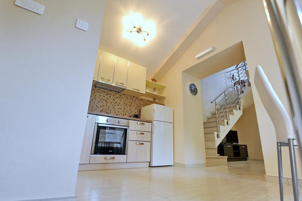 Apartments Ave R Kotor Room photo