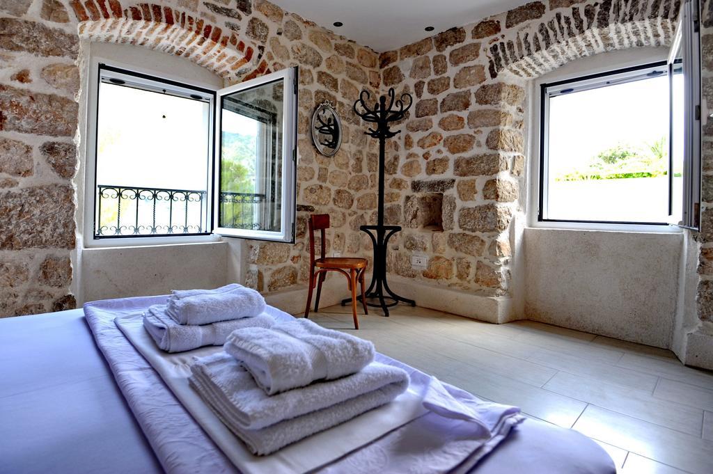 Apartments Ave R Kotor Room photo