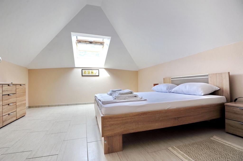 Apartments Ave R Kotor Room photo